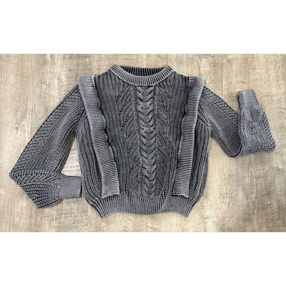 Evereve Sweaters - Evereve Gray Cable Knit Pullover Women's Sweater Shoulder Ruffle Large